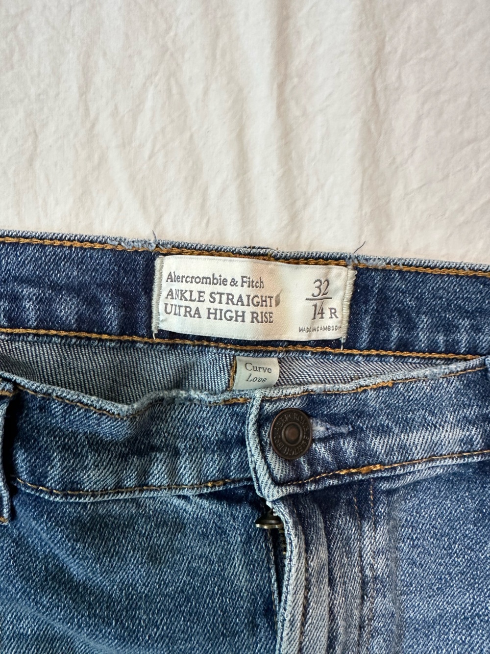 Abercrombie & Fitch Women's Ankle Straight Ultra High Rise Jeans - Medium Blue
